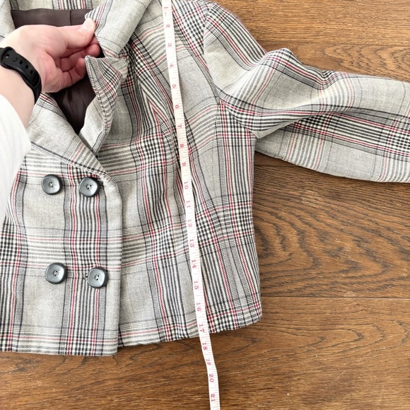 Vintage Plaid Double-Breasted Cropped Blazer - Picture 11 of 13